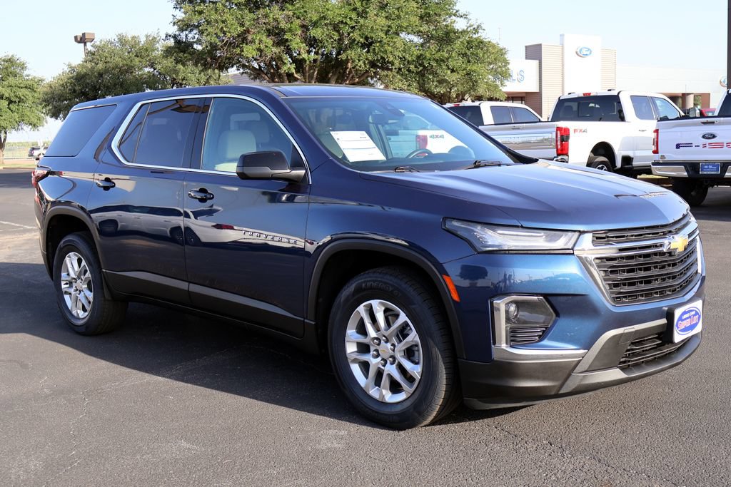 Used 2022 Chevrolet Traverse LS AWD/4WD image 11