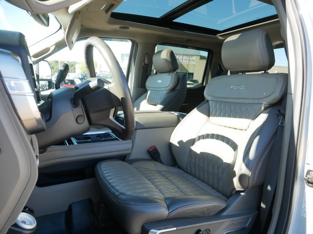 Certified 2025 Ford F450 Platinum w/ Platinum Plus Package AWD/4WD image 11