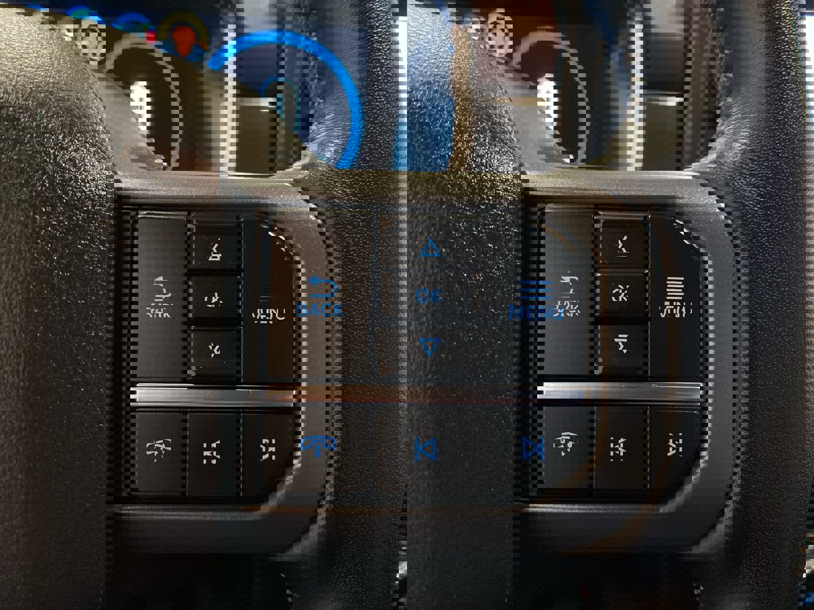 Certified 2022 Ford F150 Lariat w/ Equipment Group 502A High image 21