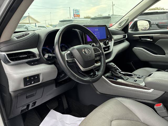 Used 2024 Toyota Highlander Platinum AWD/4WD image 10