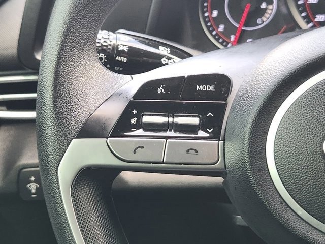 Used 2023 Hyundai Elantra SEL image 28