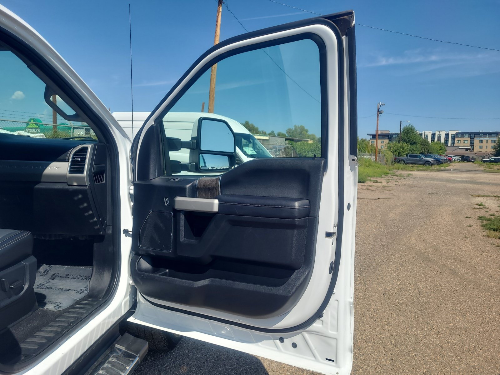 Certified 2020 Ford F350 Lariat w/ Lariat Value Package AWD/4WD image 16