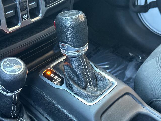 Used 2020 Jeep Wrangler Unlimited Sahara image 20