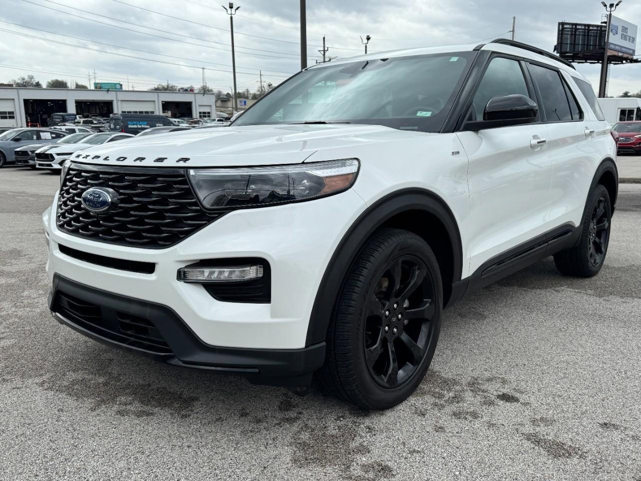 Certified 2024 Ford Explorer ST-Line w/ Class IV Trailer Tow Package image 8