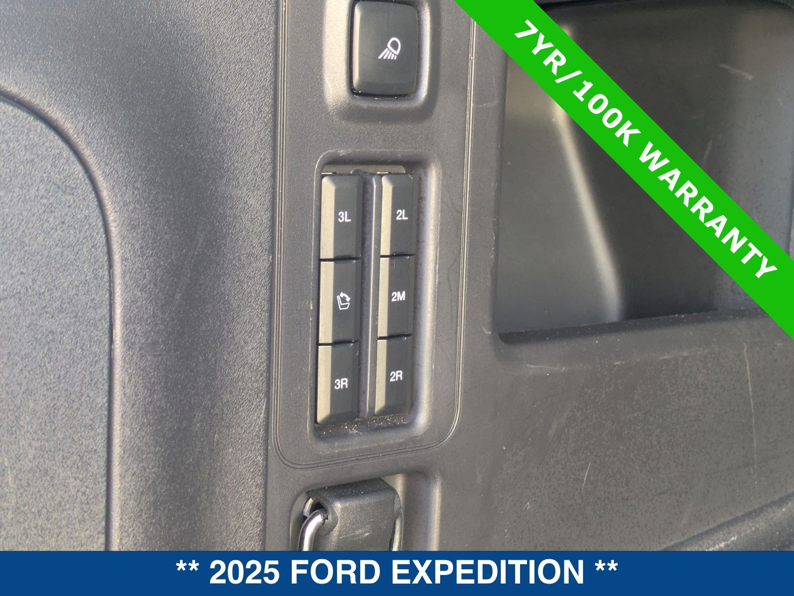 Certified 2025 Ford Expedition Active AWD/4WD image 15