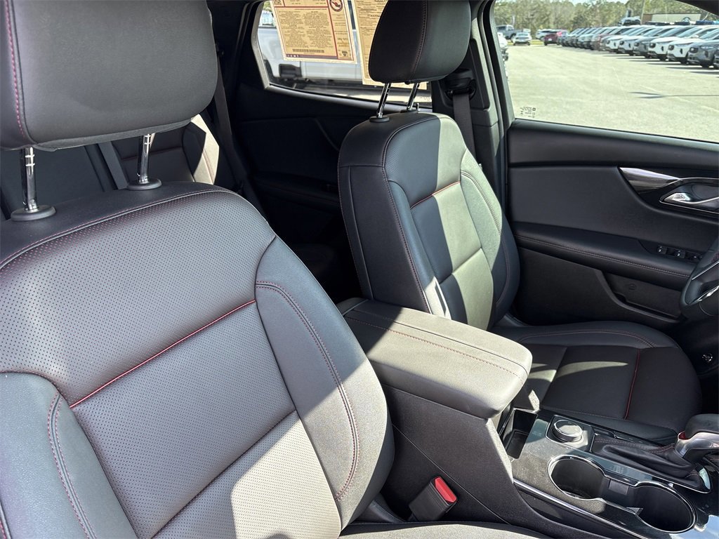 Used 2024 Chevrolet Blazer RS w/ Enhanced Convenience Package image 16