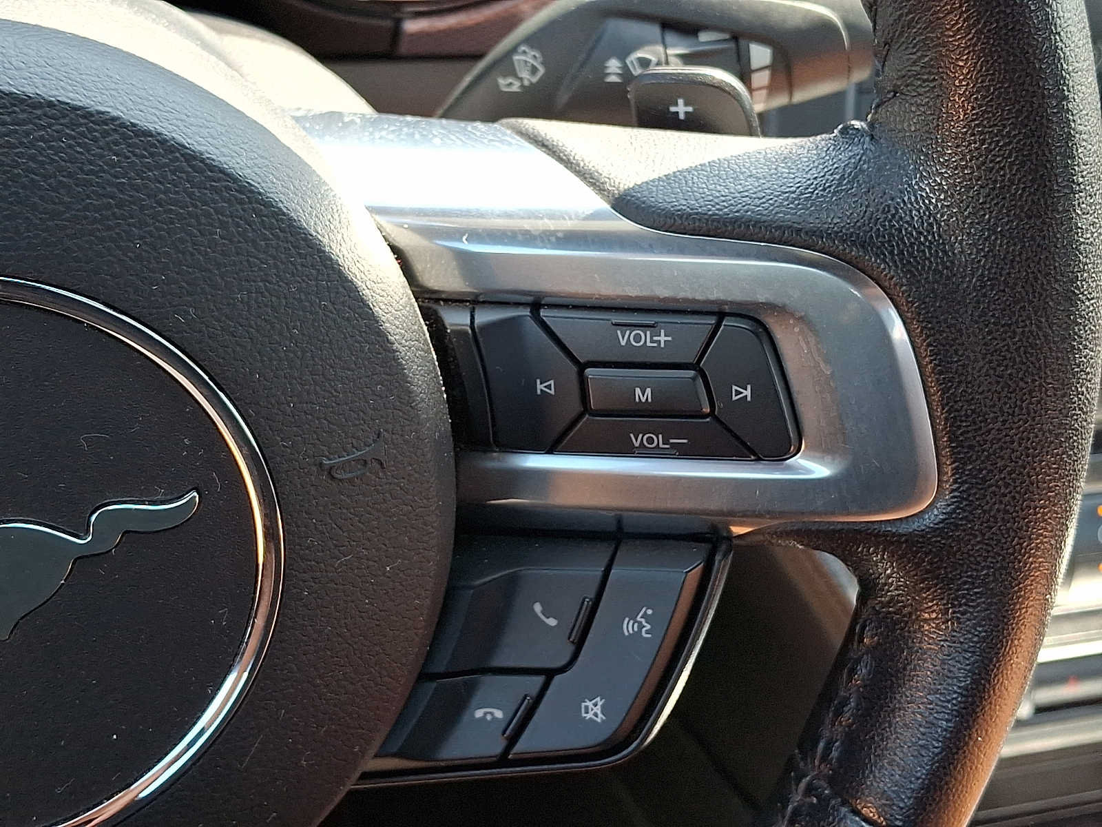 Certified 2017 Ford Mustang Coupe RWD image 19