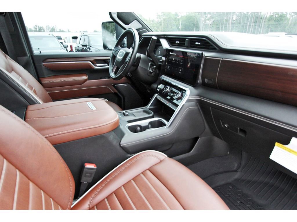 Used 2024 GMC Sierra 3500 Denali Ultimate AWD/4WD image 31