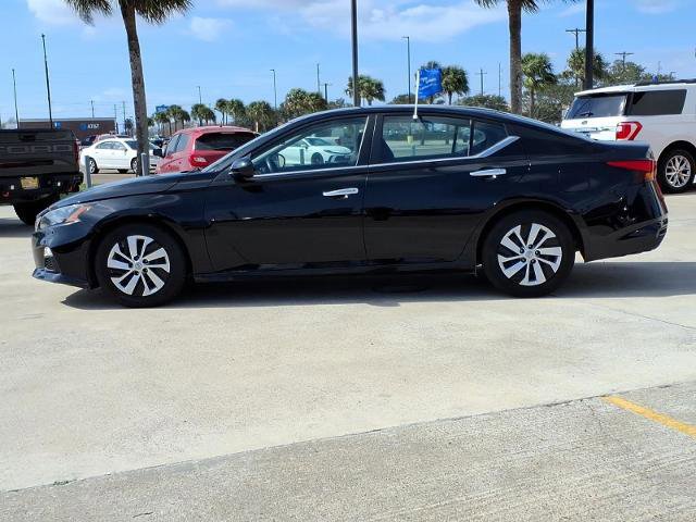 Used 2022 Nissan Altima 2.5 S image 2