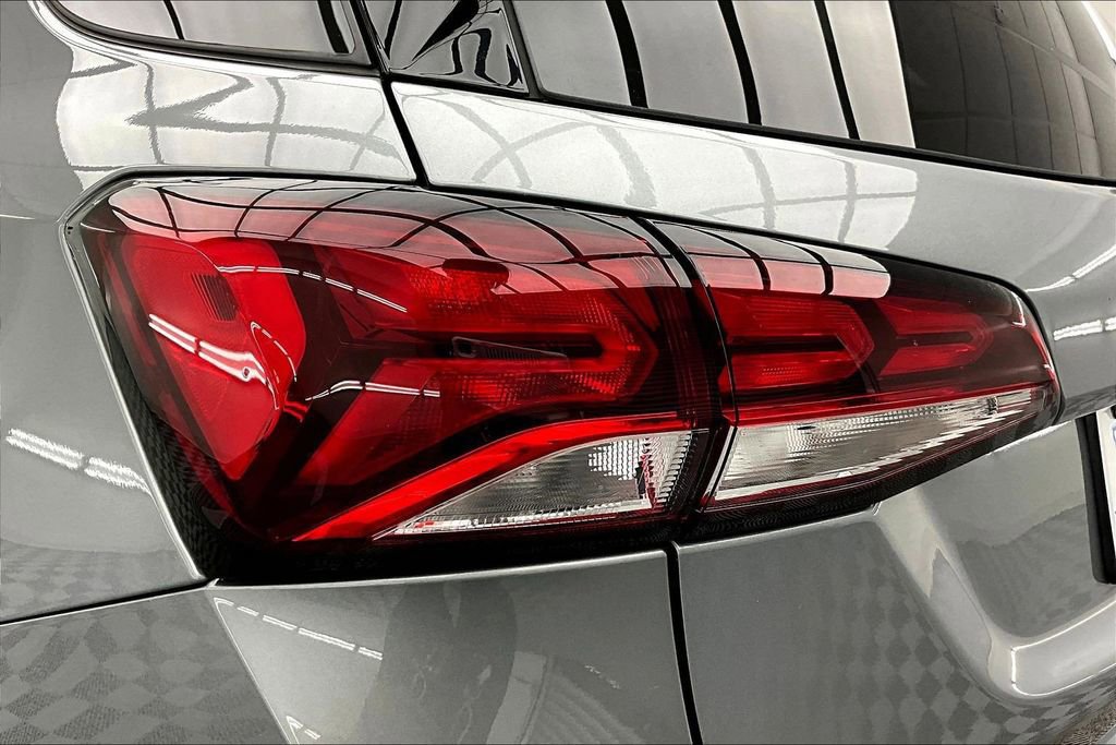 Used 2024 Chevrolet Equinox LT image 30