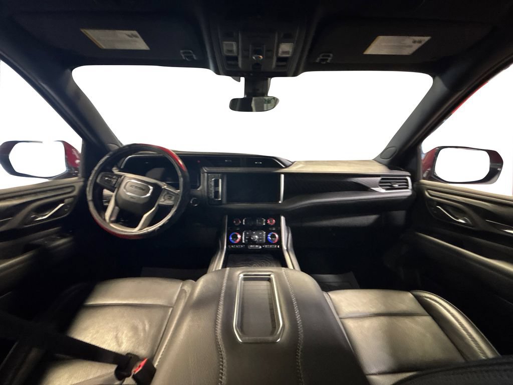 Used 2022 GMC Yukon Denali w/ Denali Premium Package AWD/4WD image 23