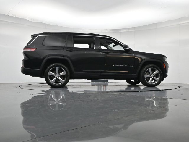 Used 2022 Jeep Grand Cherokee L Limited AWD/4WD image 29