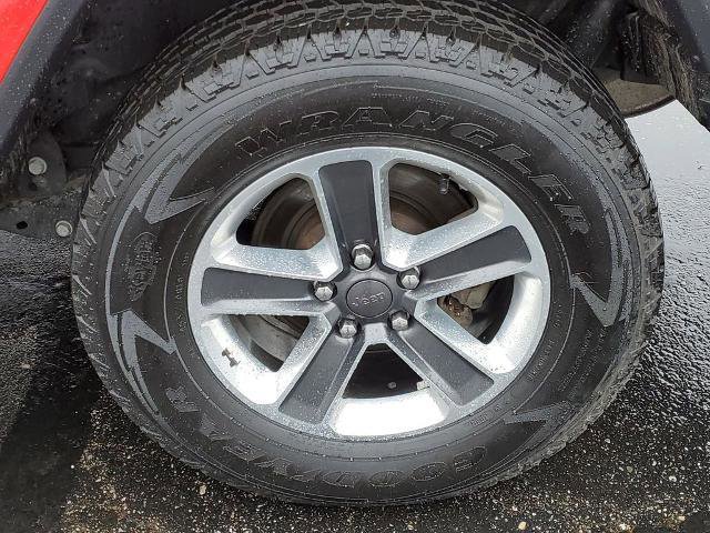 Used 2018 Jeep Wrangler Unlimited Sahara AWD/4WD image 30