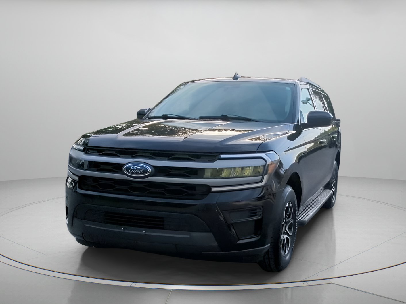 Certified 2024 Ford Expedition XLT RWD image 10