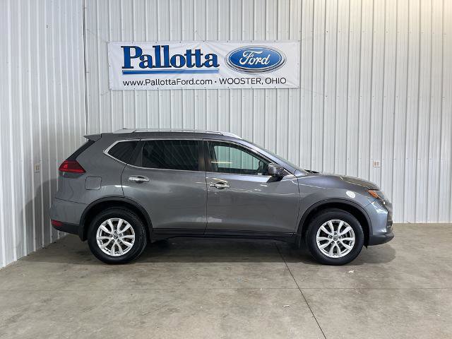 Used 2018 Nissan Rogue SV w/ Sun & Sound Touring Package image 2