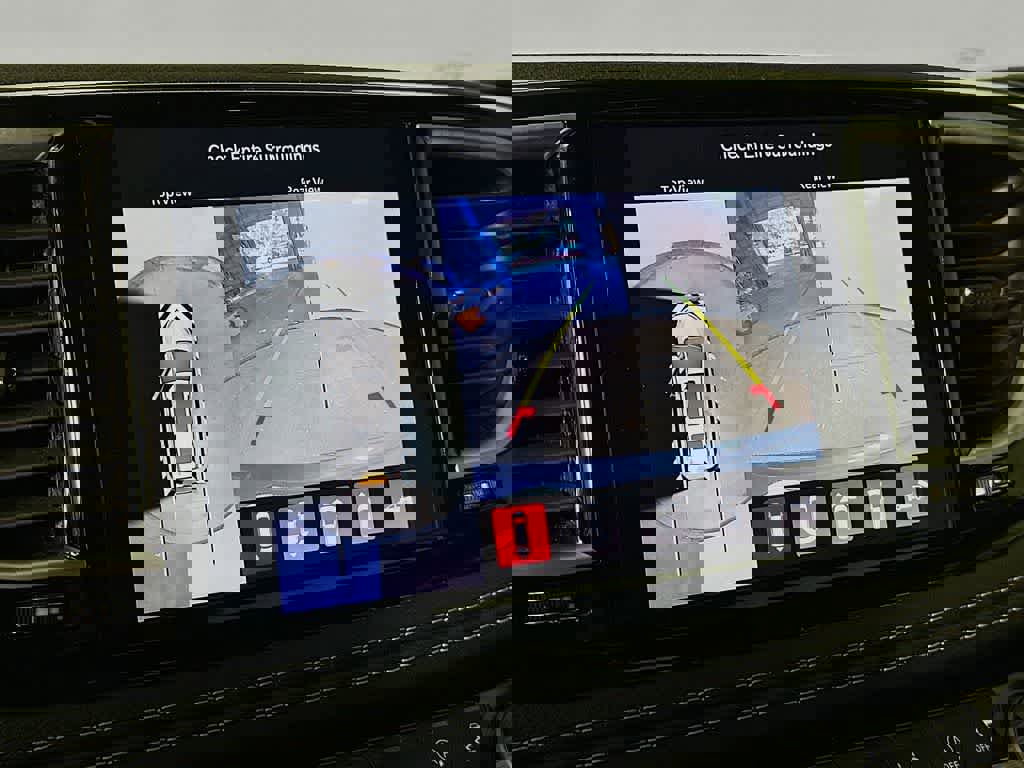 Used 2022 Chrysler Pacifica Limited w/ Uconnect Theater Family Group image 28