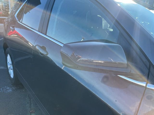 Used 2023 Chevrolet Equinox LT image 3