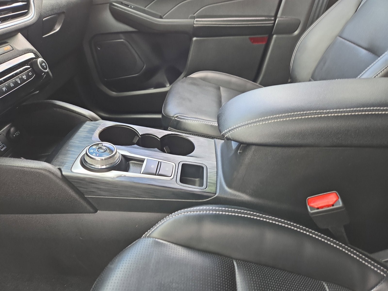Certified 2023 Ford Escape Platinum AWD/4WD image 22