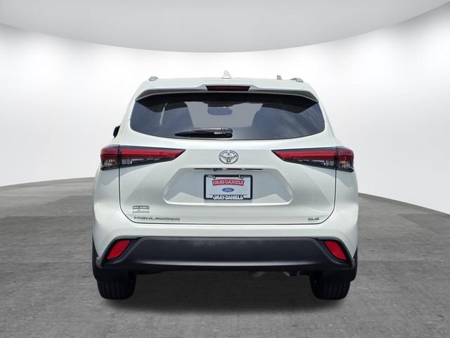 Used 2021 Toyota Highlander XLE FWD image 5