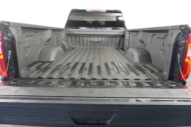 Used 2021 Chevrolet Silverado 2500 Custom w/ Custom Value Package AWD/4WD image 9
