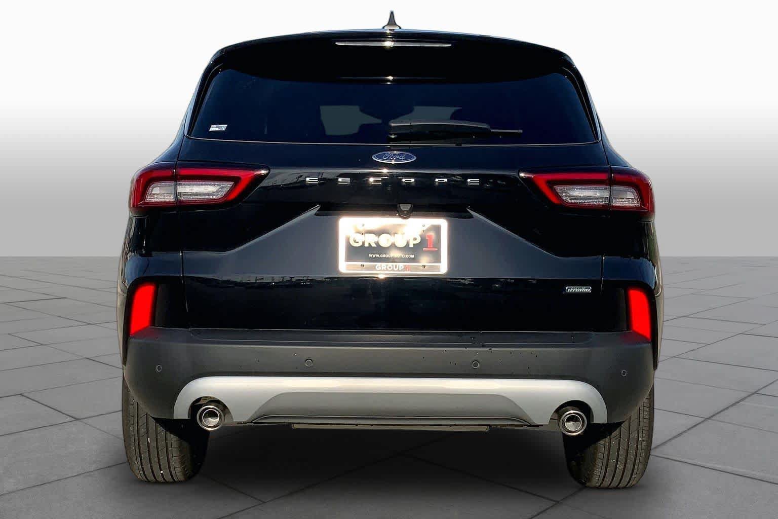 Certified 2025 Ford Escape SE FWD image 10