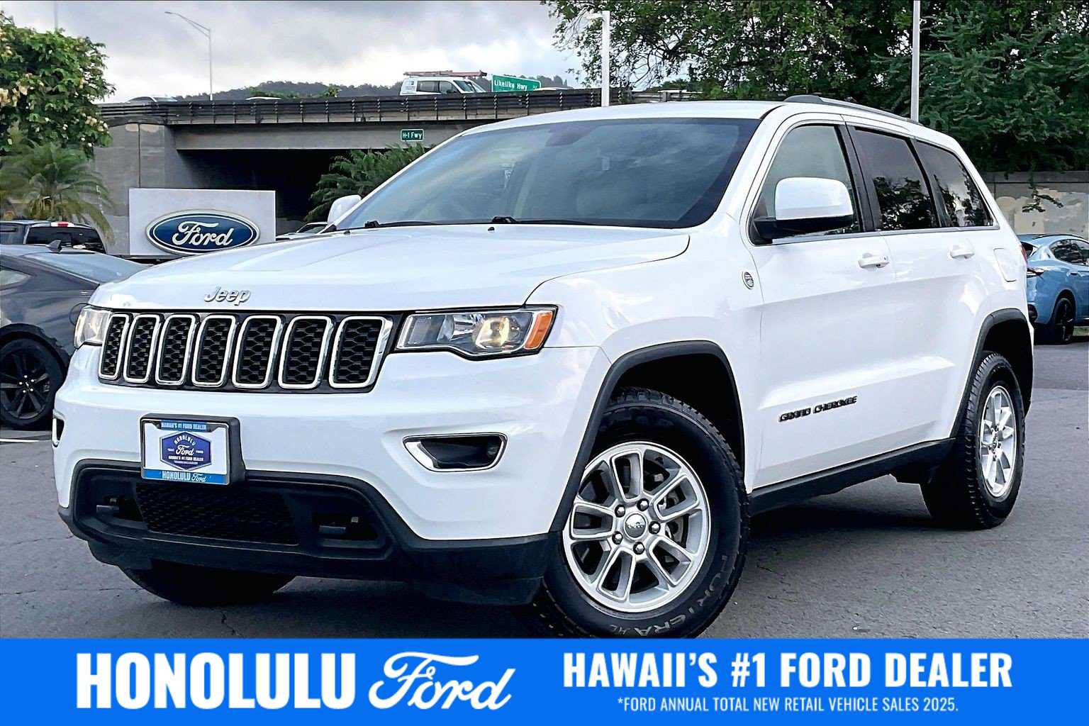 Used 2019 Jeep Grand Cherokee Laredo