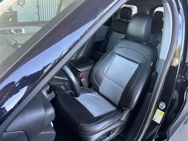 Certified 2022 Ford Explorer XLT w/ Equipment Group 202A AWD/4WD image 12