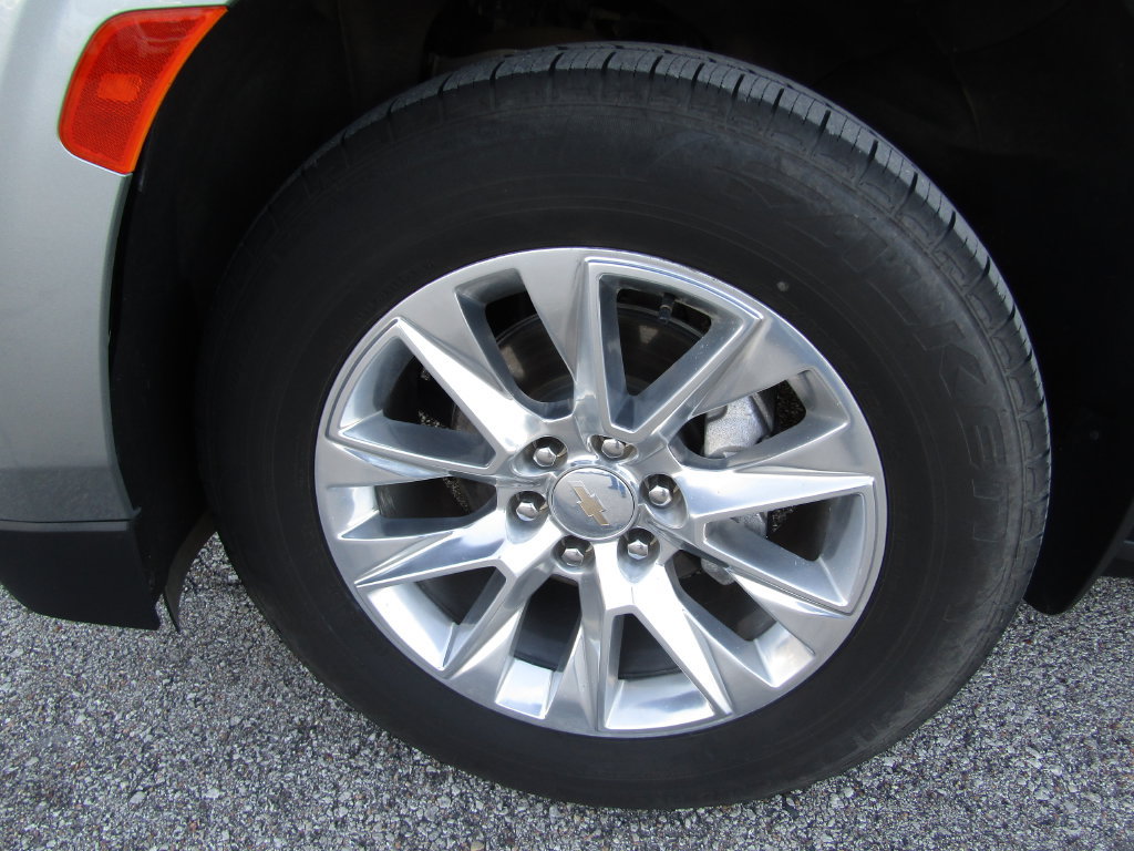 Used 2024 Chevrolet Tahoe Premier AWD/4WD image 36