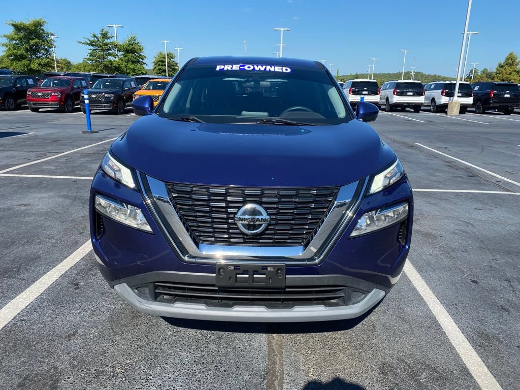 Used 2021 Nissan Rogue SV FWD image 2