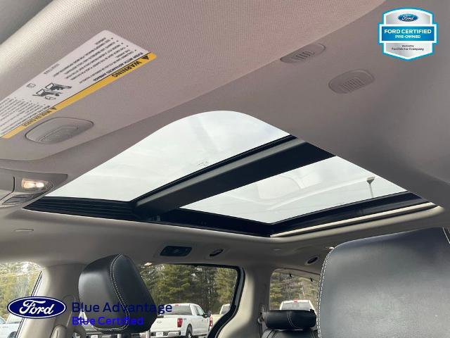 Used 2024 Chrysler Pacifica Limited FWD image 17