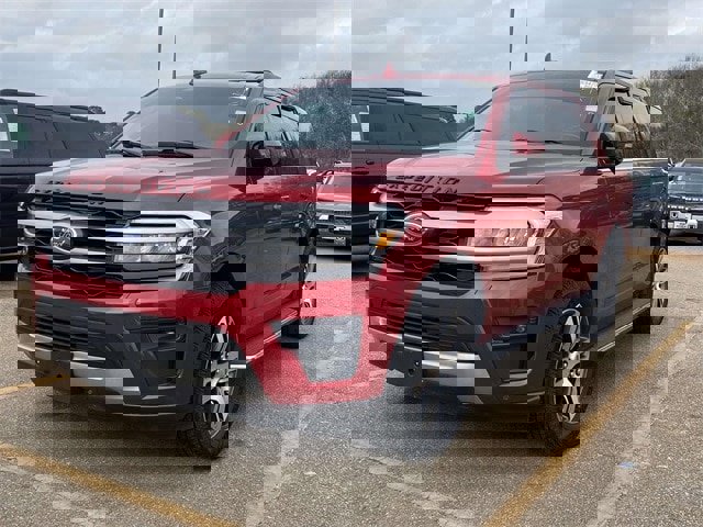 Certified 2022 Ford Expedition XLT image 7