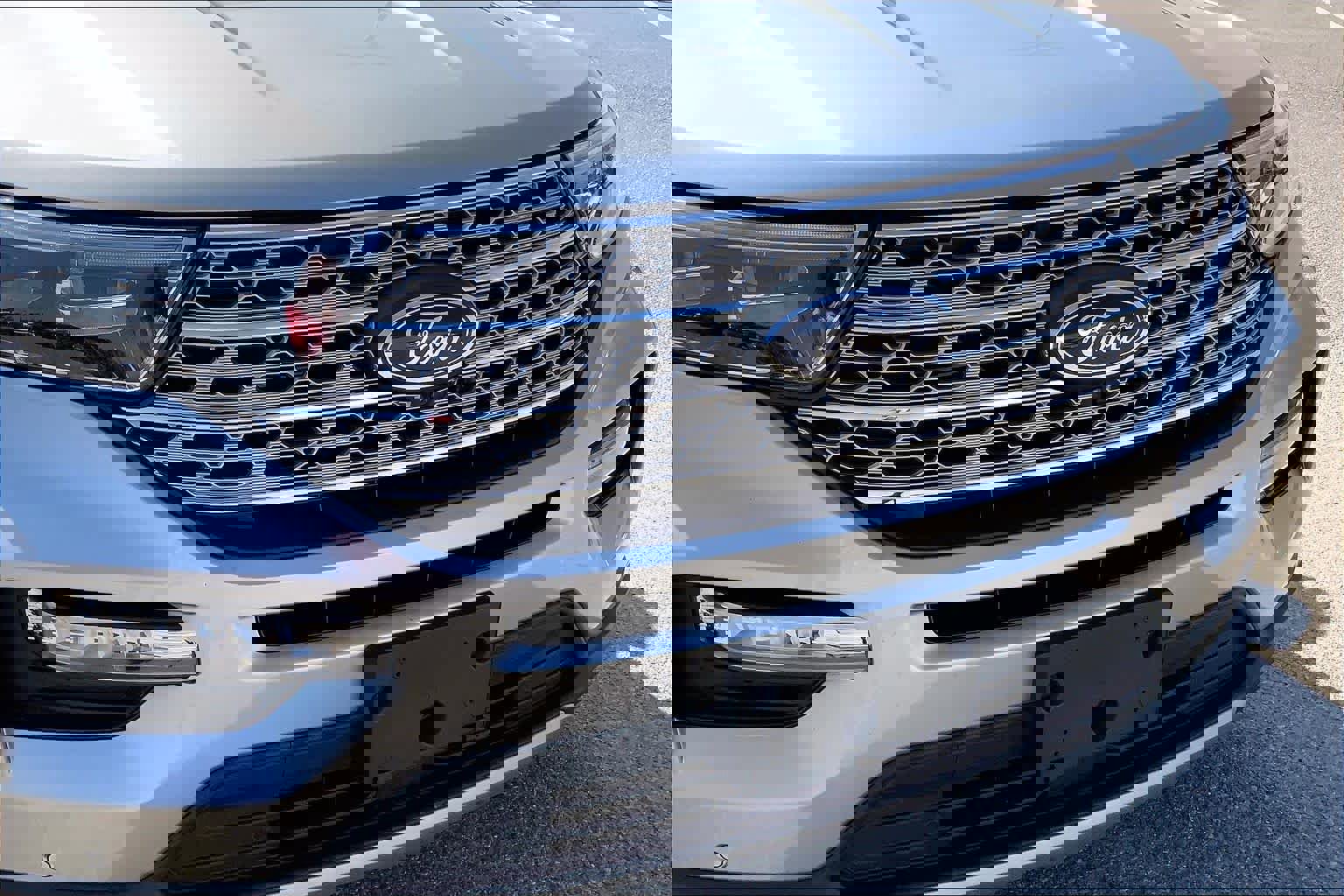 Certified 2023 Ford Explorer Limited image 30