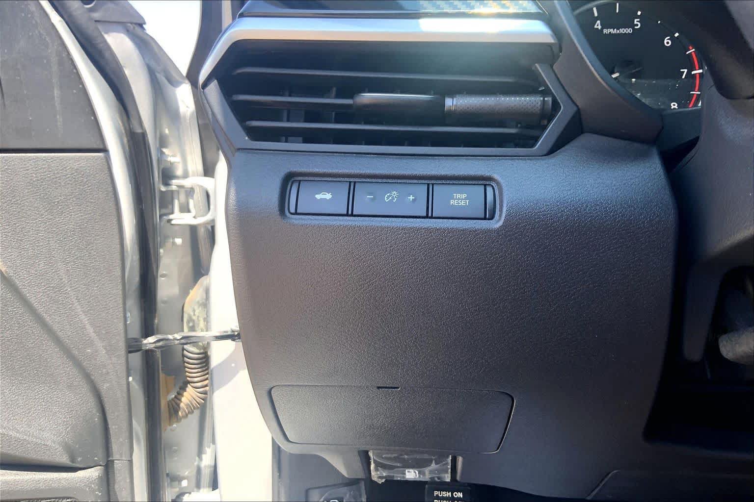 Used 2024 Nissan Altima 2.5 SR w/ SR Premium Package FWD image 36