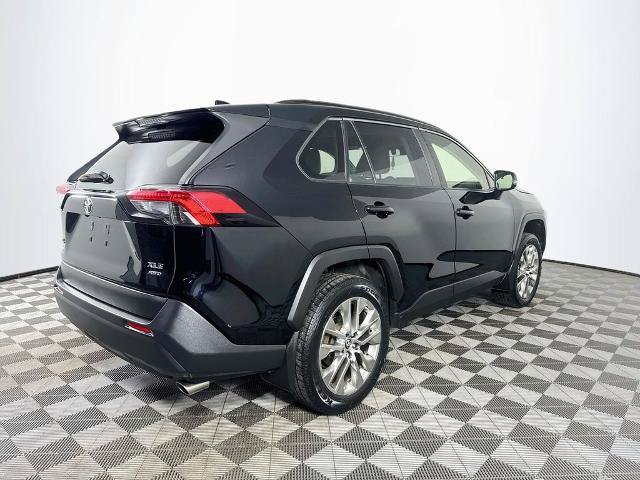 Used 2019 Toyota RAV4 XLE Premium w/ Cold Weather Package AWD/4WD image 7
