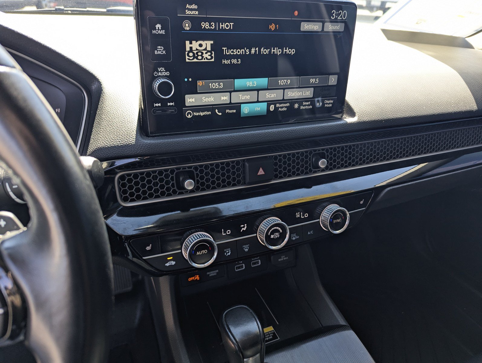 Used 2022 Honda Civic Touring image 11