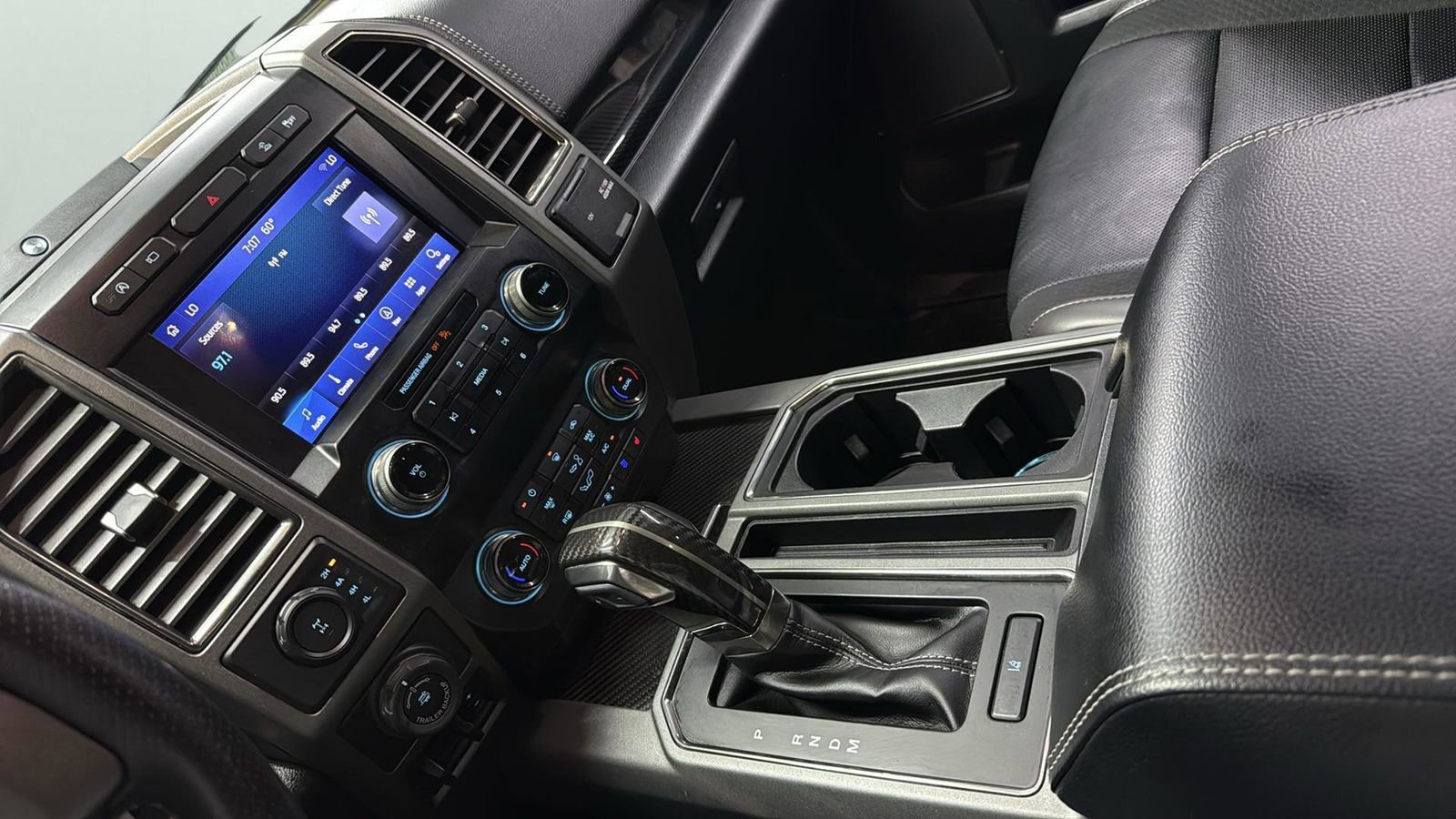 Certified 2020 Ford F150 Raptor w/ Equipment Group 802A Luxury image 21