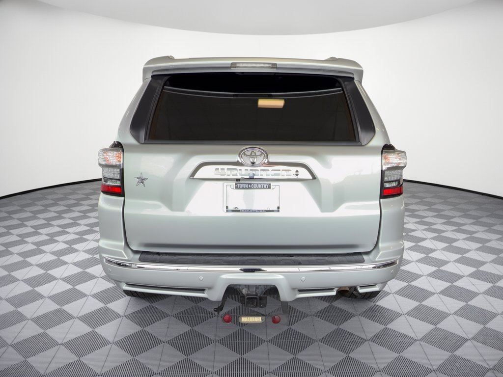 Used 2018 Toyota 4Runner Limited AWD/4WD image 11
