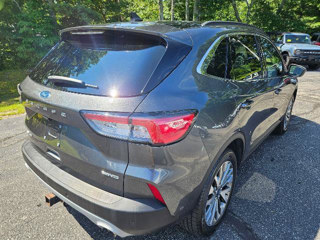 Certified 2020 Ford Escape Titanium w/ Titanium Premium Package 2.0 AWD/4WD image 5