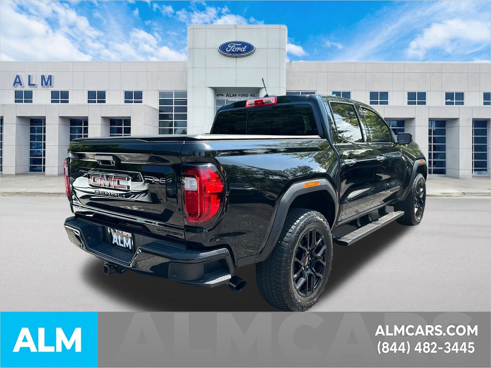Used 2025 GMC Canyon Denali w/ LPO, Denali Black Edition AWD/4WD image 5