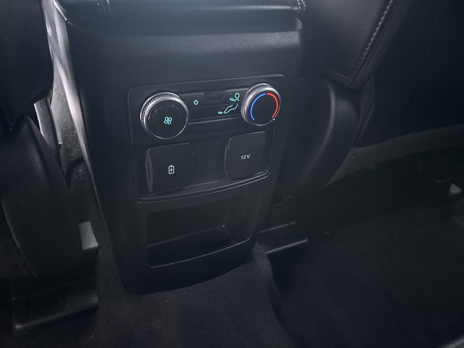 Certified 2021 Ford Explorer XLT w/ Equipment Group 202A image 39