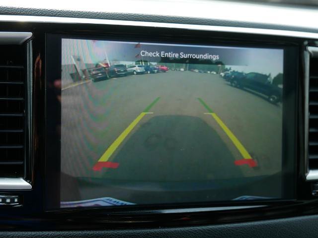 Used 2024 Chrysler Pacifica Touring-L FWD image 26