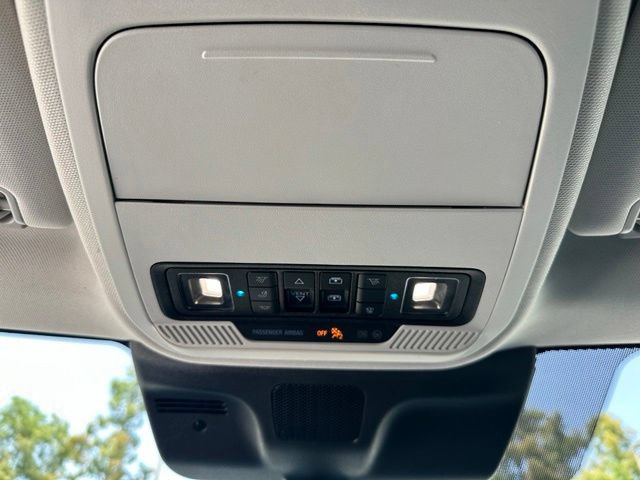 Certified 2025 Ford Expedition Max Platinum w/ Driver's Package AWD/4WD image 32