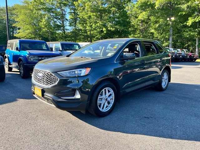 Certified 2024 Ford Edge SEL w/ Convenience Package AWD/4WD image 2