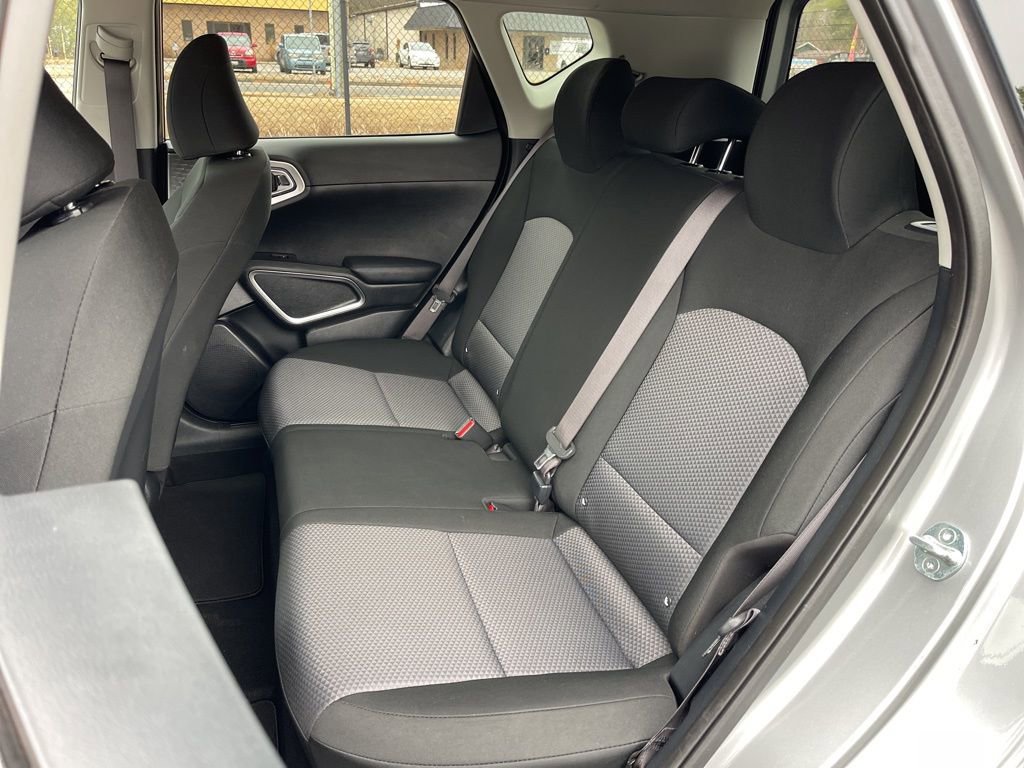 Used 2024 Kia Soul LX w/ Option Group 015 image 19