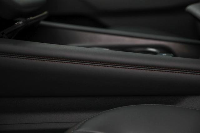 Certified 2025 Ford Explorer Active w/ Active Comfort Package image 27