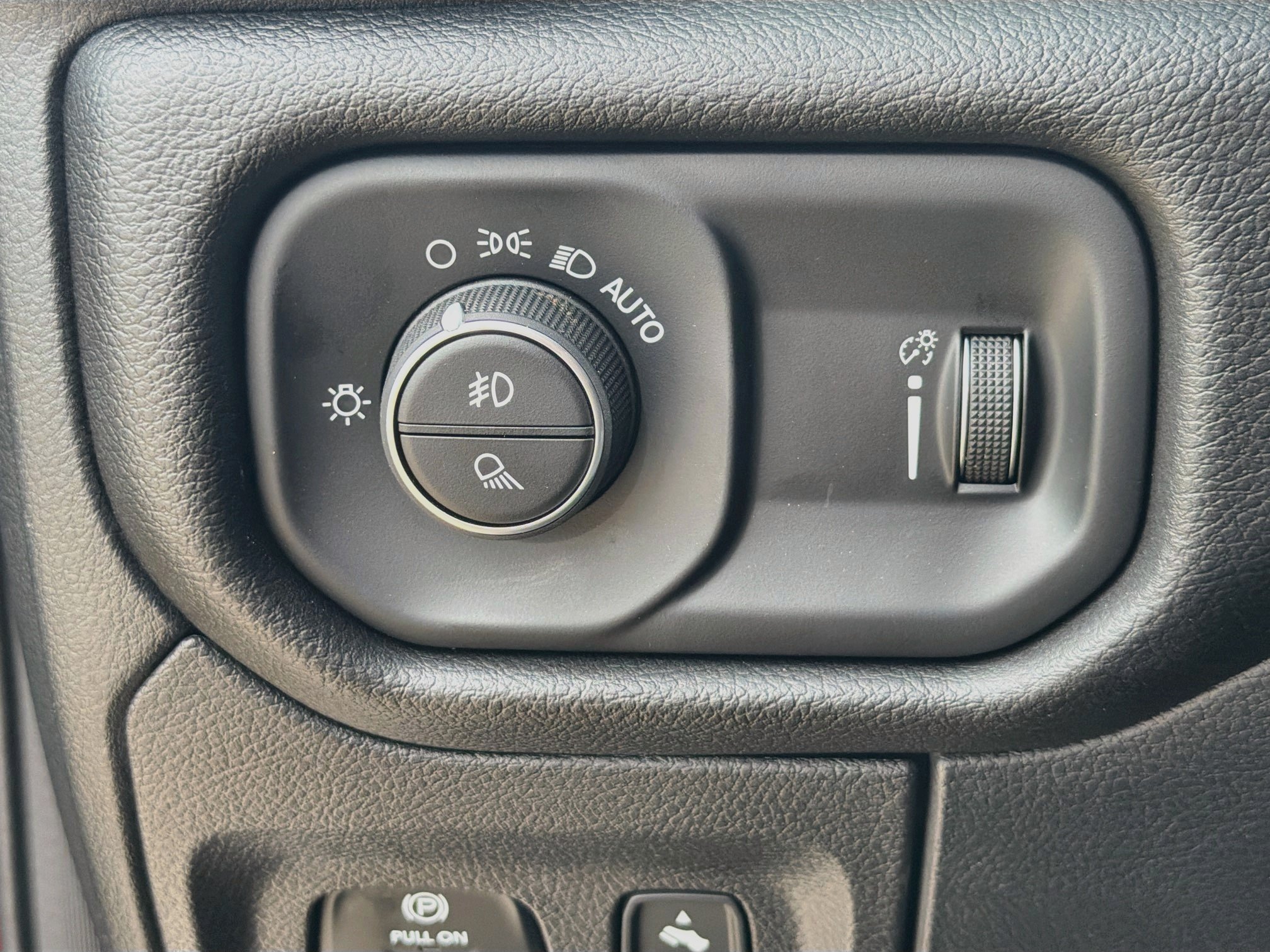 Used 2025 RAM 1500 Big Horn RWD image 10