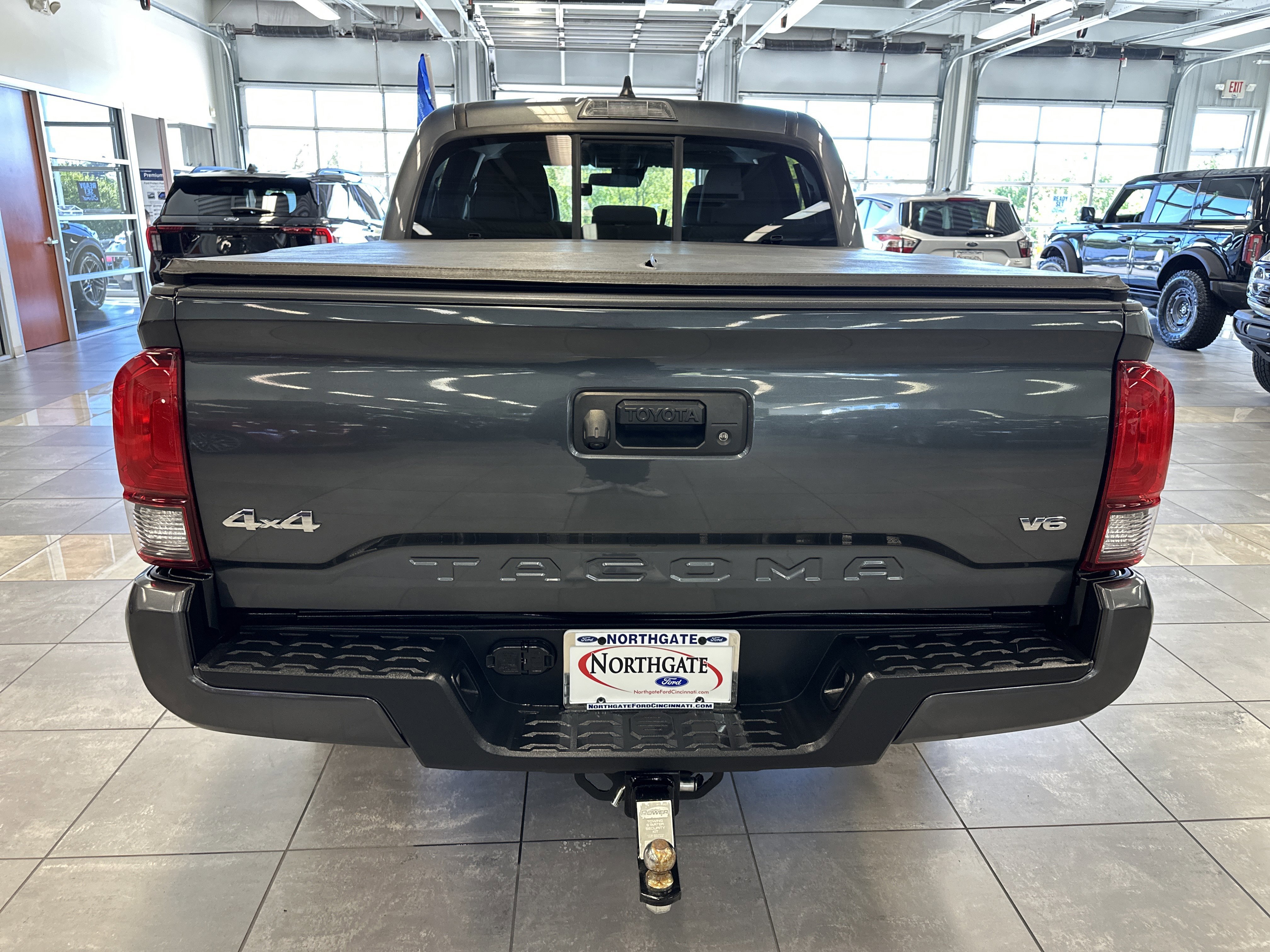 Used 2023 Toyota Tacoma SR image 4