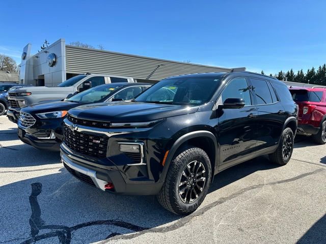 Used 2024 Chevrolet Traverse Z71 w/ Enhanced Driving Package image 3