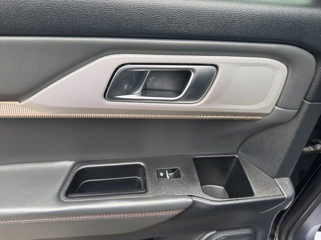Certified 2025 Ford Explorer Active image 11