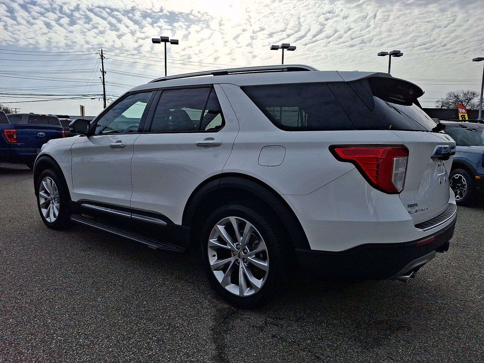 Certified 2023 Ford Explorer Platinum w/ Technology Package image 7